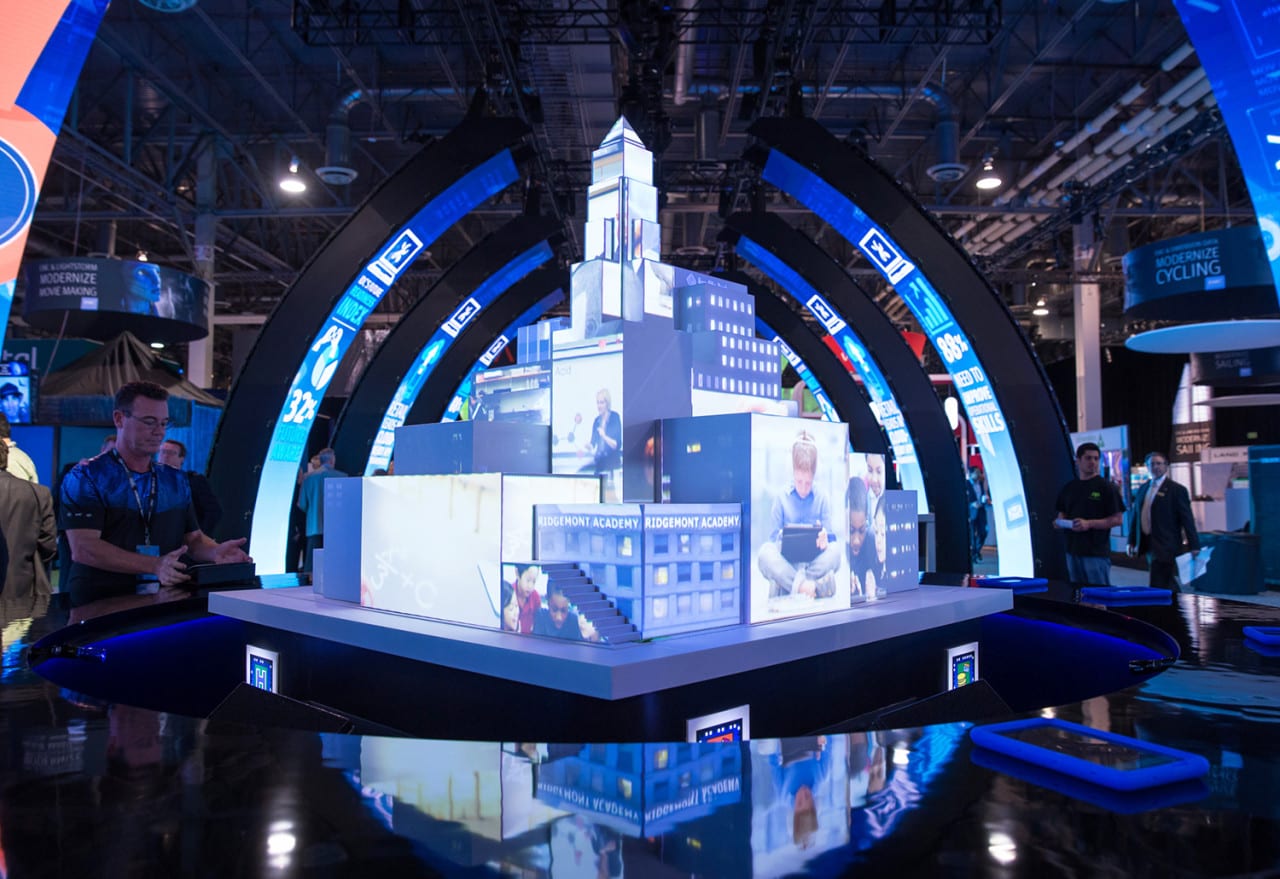 EMC World 16_projection