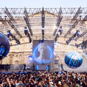 Live at Le Louvre